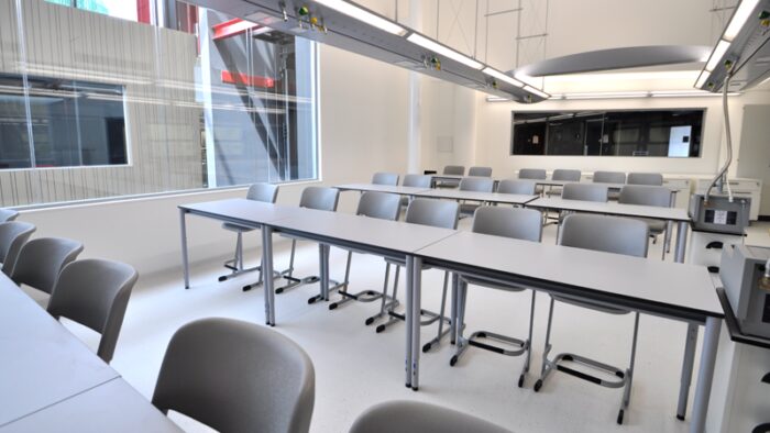 Taburete Lupo Stool con respaldo