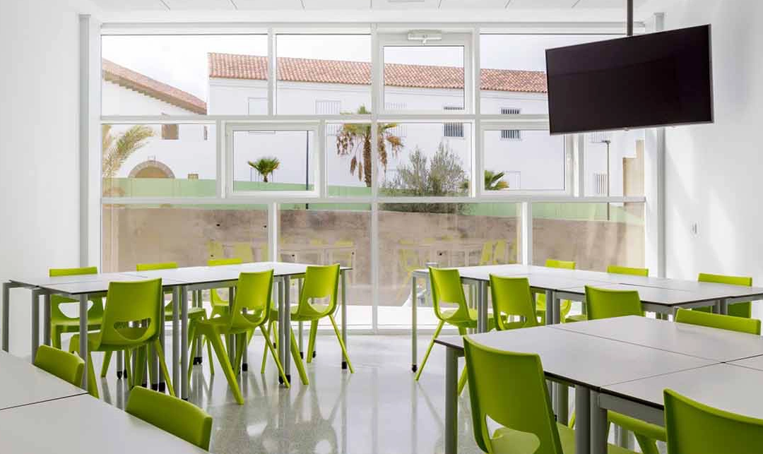 Diseño y fabricación de mobiliario para BRAINS INTERNATIONAL SCHOOL TELDE