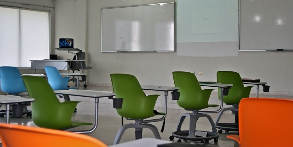 Espacios en movimiento – Mobiliario escolar infantil