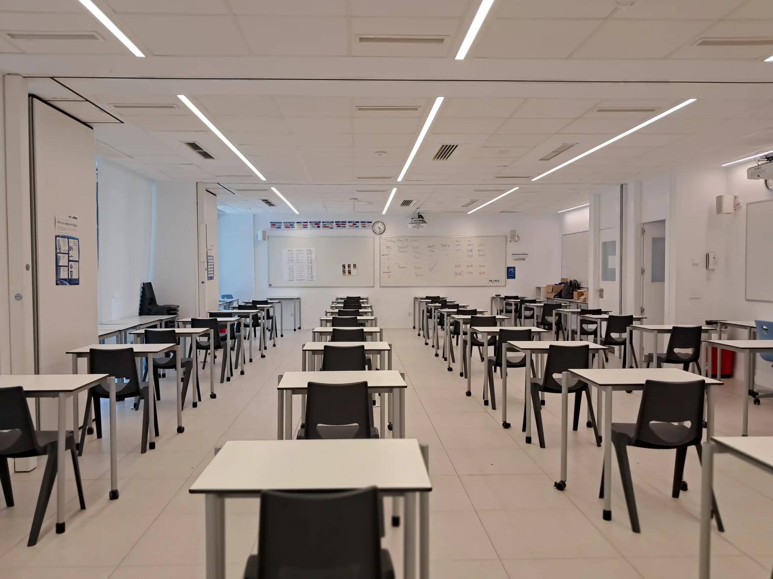 mesas para aula de universidad, sillas y mesas ergonómicas