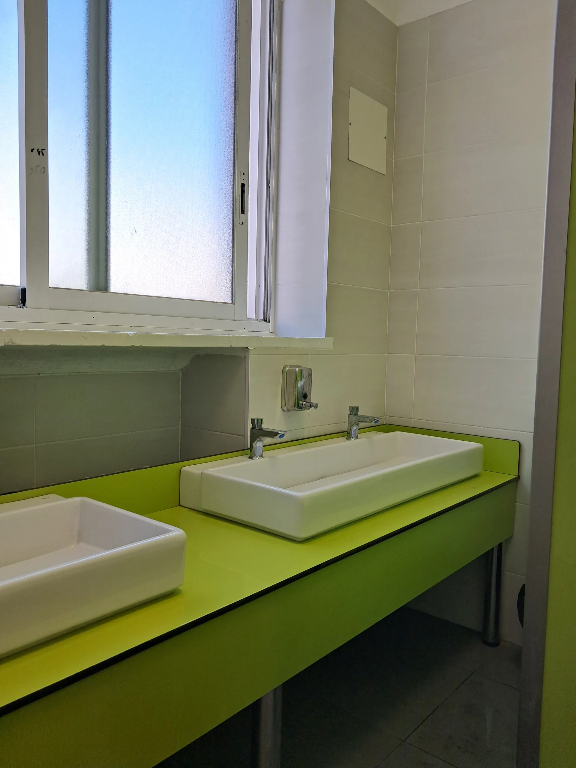 instalaciones de baños de compacto