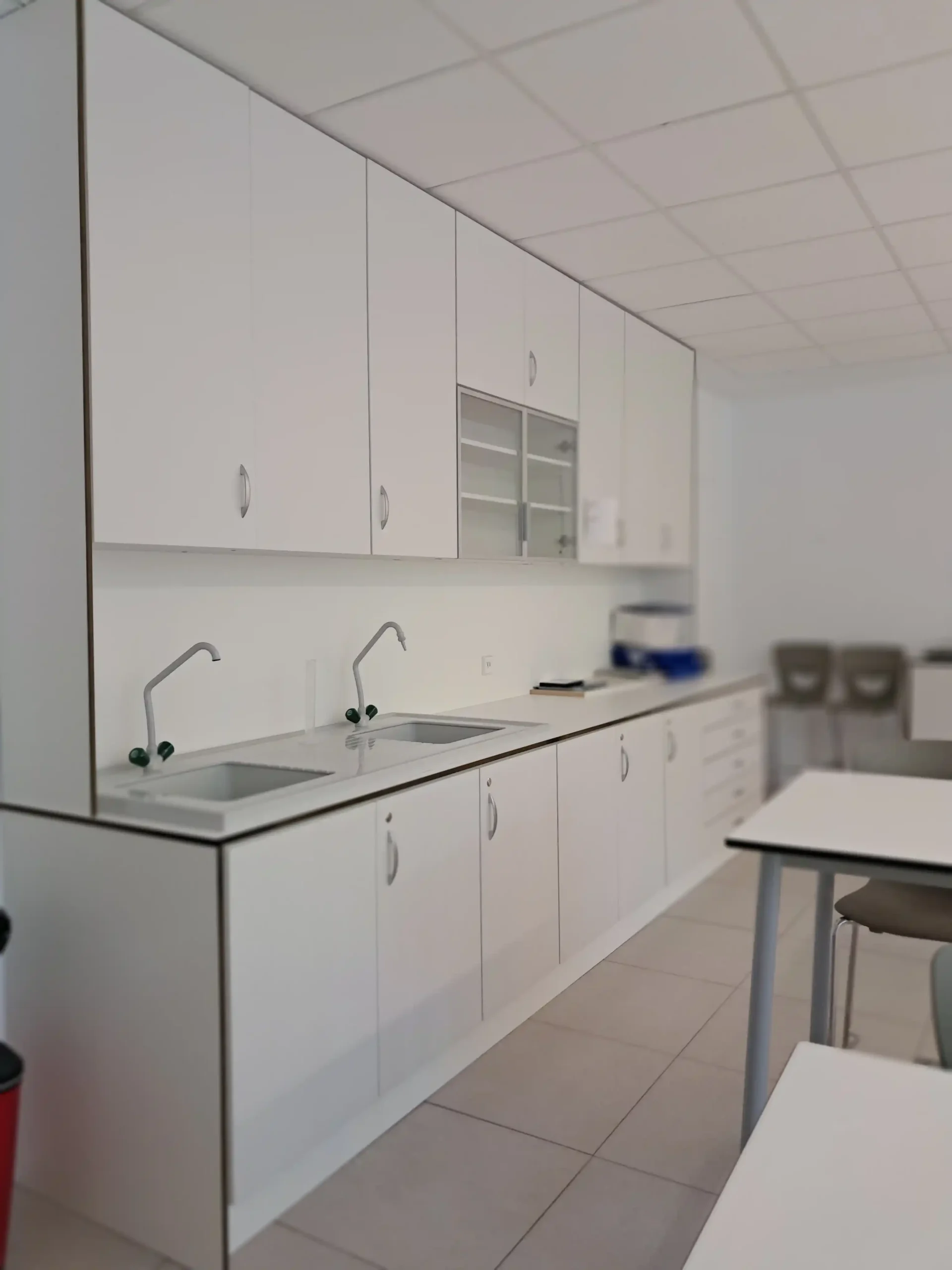 muebles para laboratorios escolares