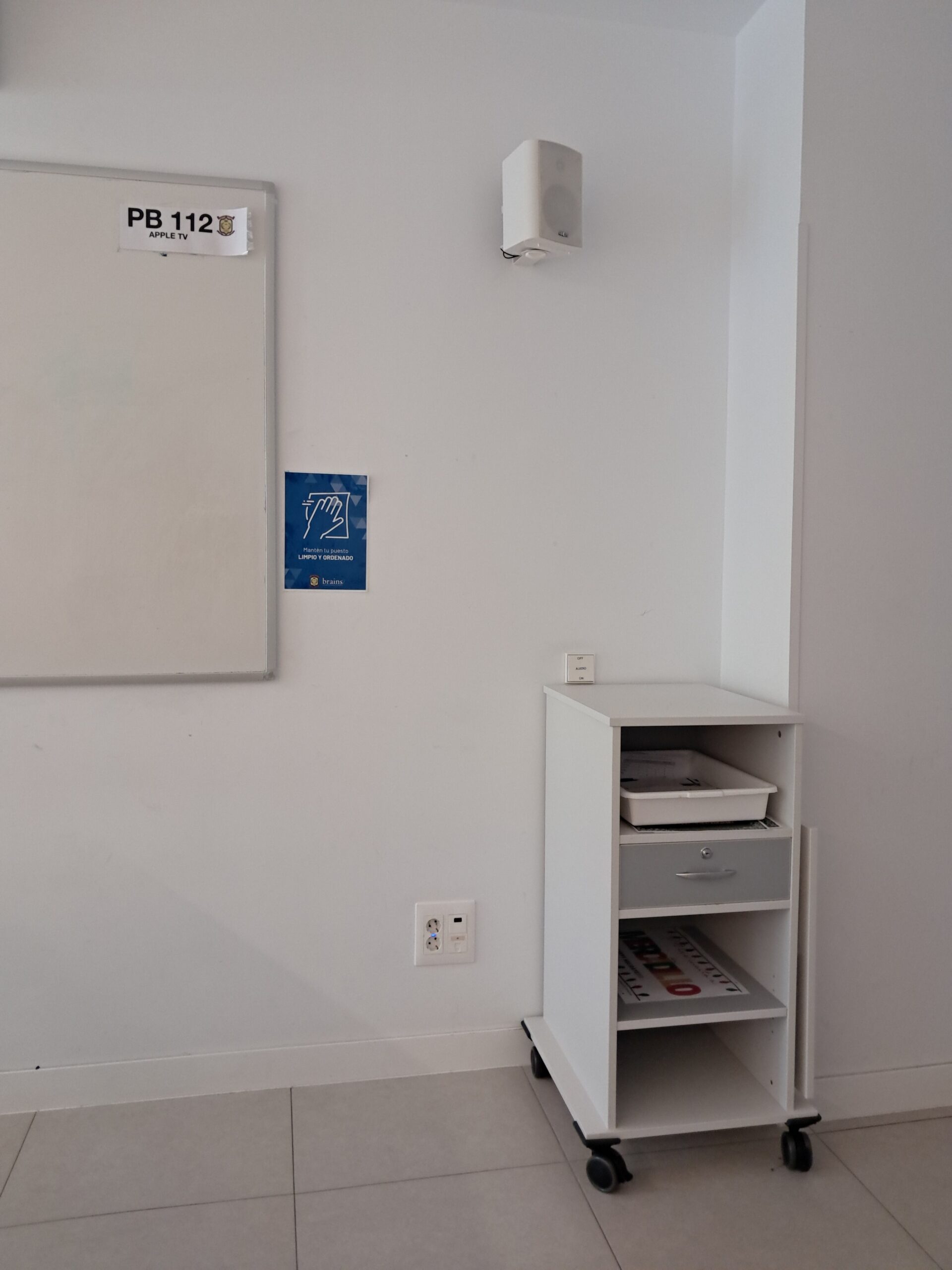 muebles para laboratorios escolares